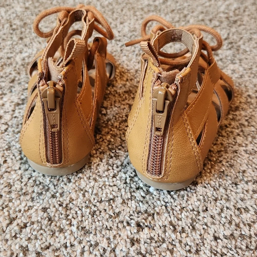 Old Navy | Gladiator Tan Sandals